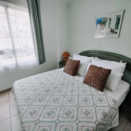El Puerto Apartment *